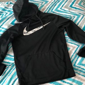 Black nike sweatshirt